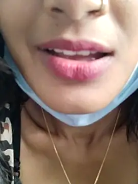 Saharaa live sex cam