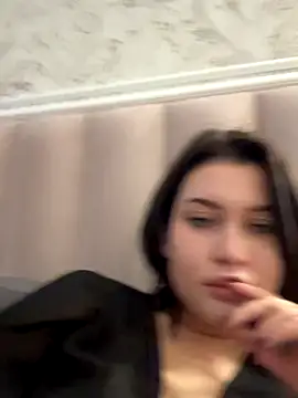 KikiWatson's cam snapshot