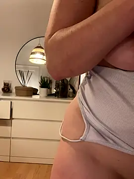 Petite_minette30's cam snapshot