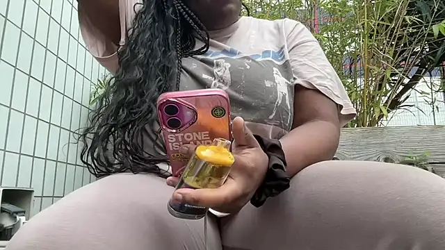 nanaisbackk's cam snapshot