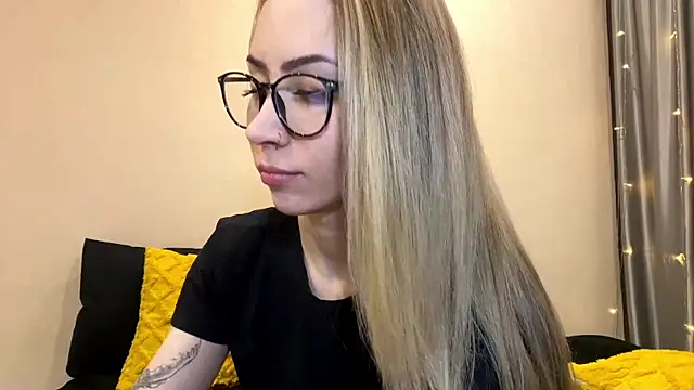 sun_under_skyy's web cam