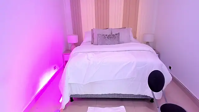 Leah_Grey's cam snapshot