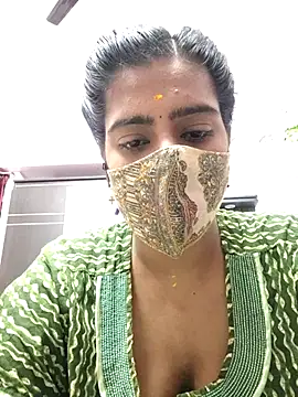 Tamil-Meenu12 live sex cam