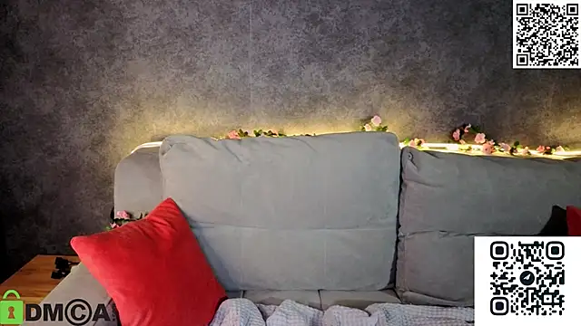 Diana_Brooks's cam snapshot