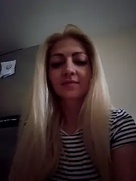 KissyDreis live sex cam