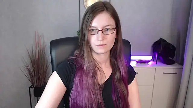 emmaxDelight's cam snapshot