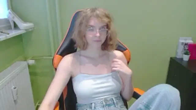 juicyPenny's cam snapshot