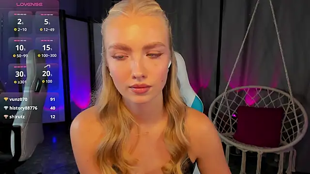 TessaGrays's cam snapshot