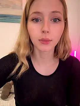 LunaRase live sex cam