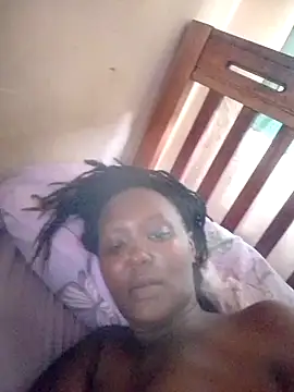 Queen001046's cam snapshot