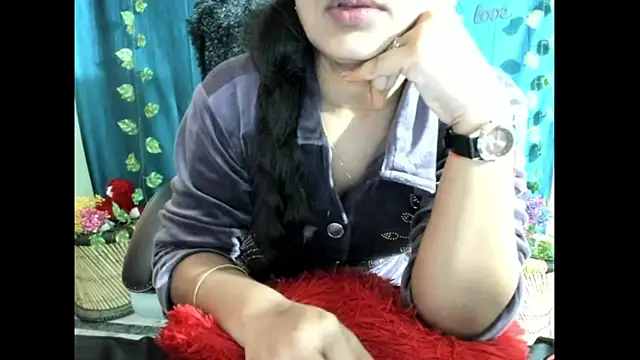 Forever_Love2025's cam snapshot