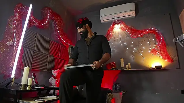 BeardAndrew live sex cam