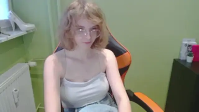 juicyPenny's cam snapshot