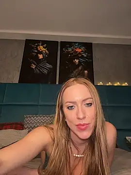 LunaAlya live sex cam