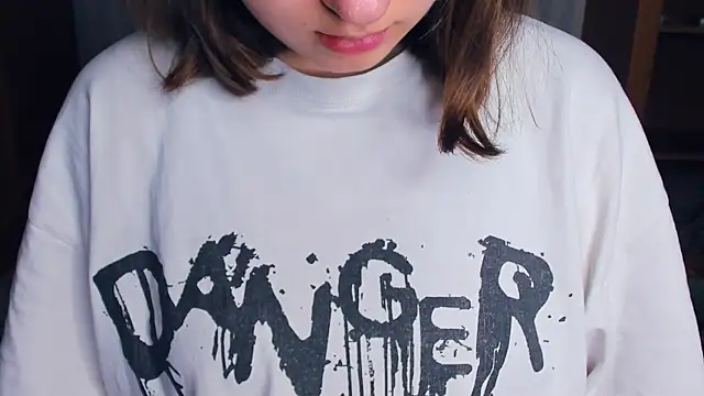 NovellaArjune's cam snapshot