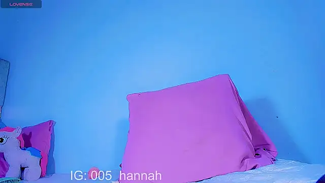 Hannahsmit live sex cam