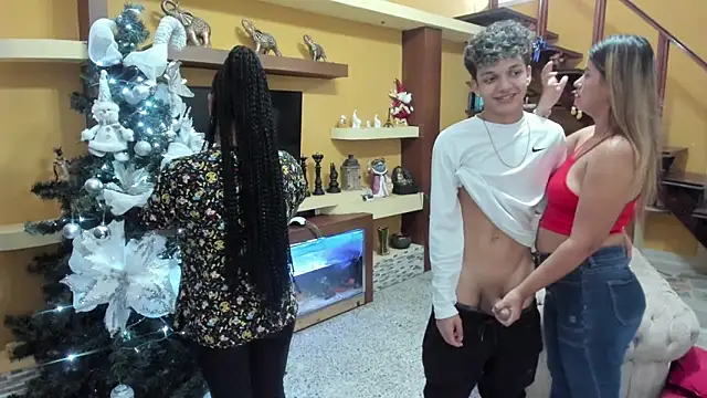 secret-roomies live sex cam