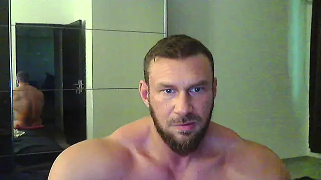 muscularkevin live sex cam