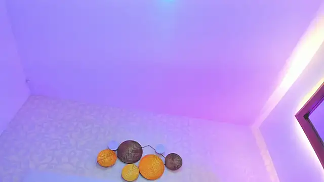 debora_scoot's cam snapshot