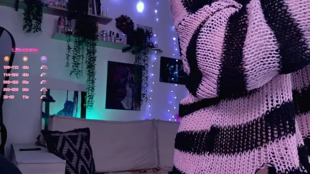 Lollyshy live sex cam