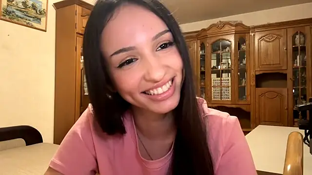 MinervaShetrawski live sex cam