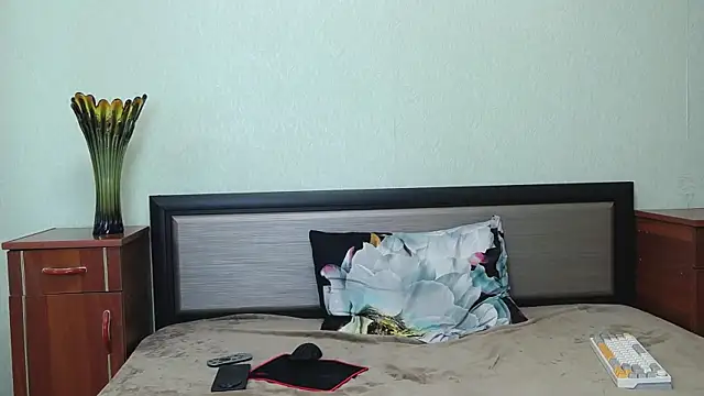 Zoro1999 live sex cam