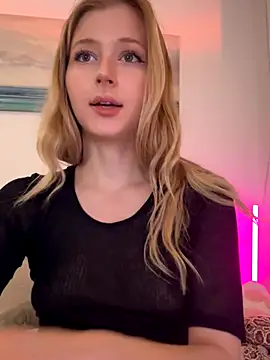 LunaRase live sex cam