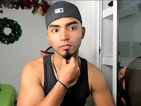 andrew_jonhes's cam snapshot