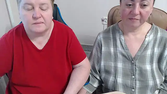 Bertie_Adeline's cam snapshot