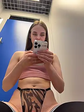 KristiRich live sex cam