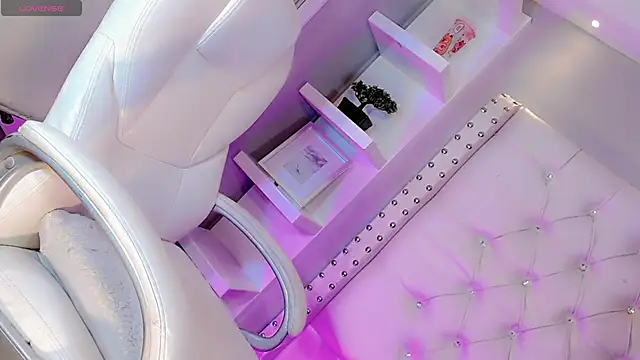 AithanaBlaze live sex cam