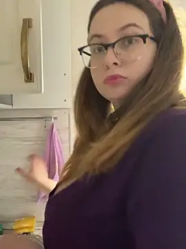 DienkaGreen live sex cam