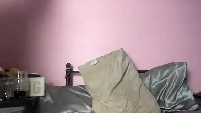 queenalliyahalecia's cam snapshot