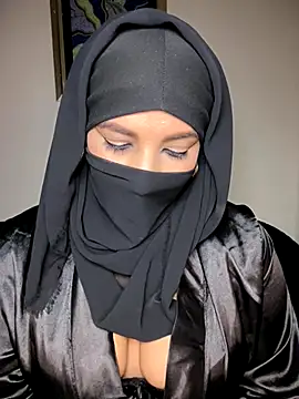 Zeynep-Lahsen's cam snapshot