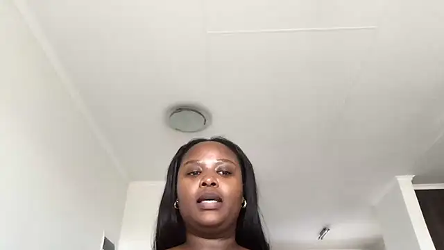 xBUSTY_CANDYx live sex cam