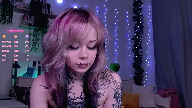 Lollyshy's cam snapshot