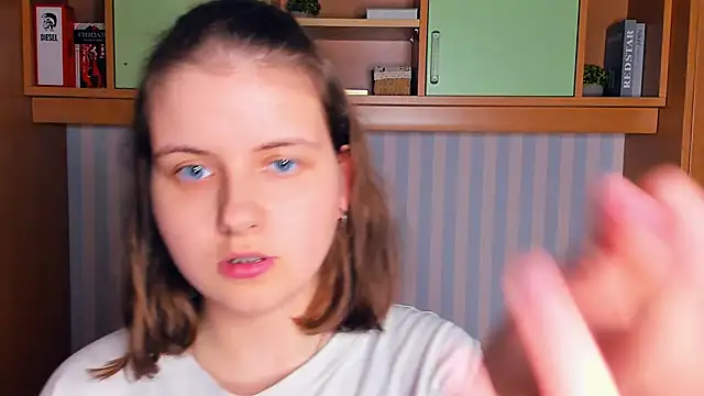 NovellaArjune's cam snapshot