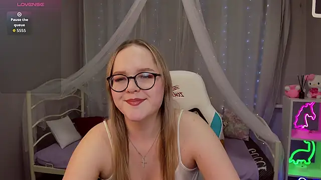 SallyPratt's cam snapshot