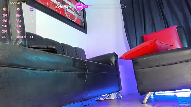 CaramelDesire's cam snapshot