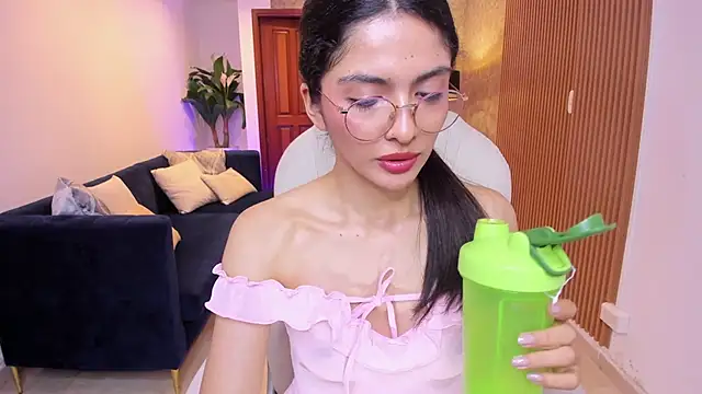 miiaa_evans's cam snapshot