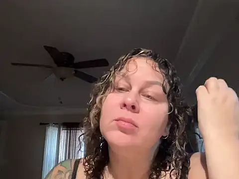 WorldsGreatestCockRater's cam snapshot