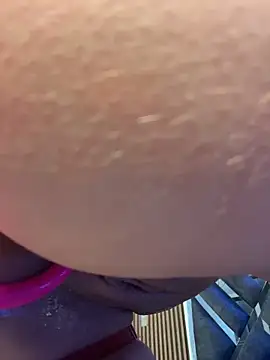 LylaLee111 live sex cam