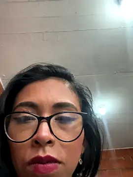 Emma__cumlovee live sex cam