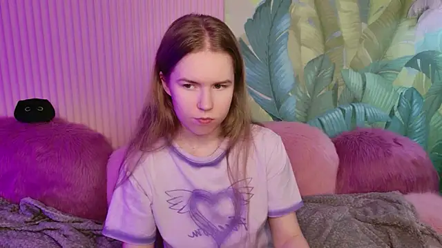 Alida_Brice's cam snapshot