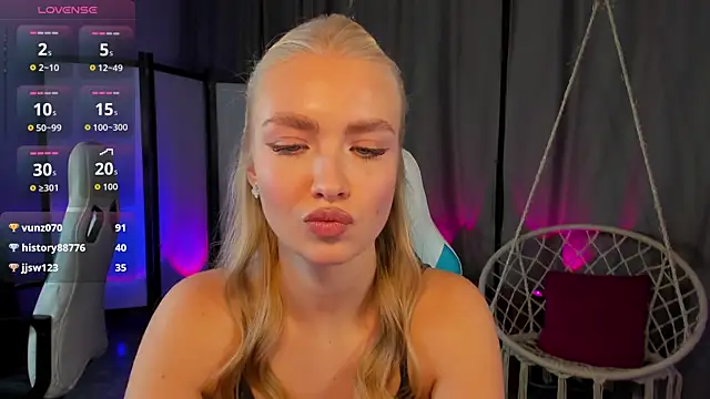 TessaGrays's cam snapshot