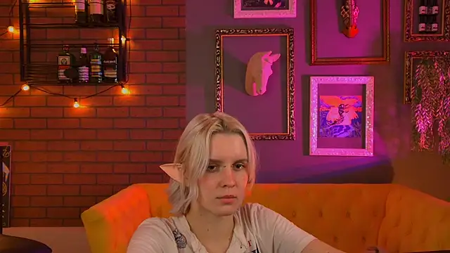 BethanyCloud's cam snapshot