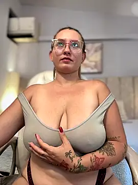 halaaa_1's cam snapshot