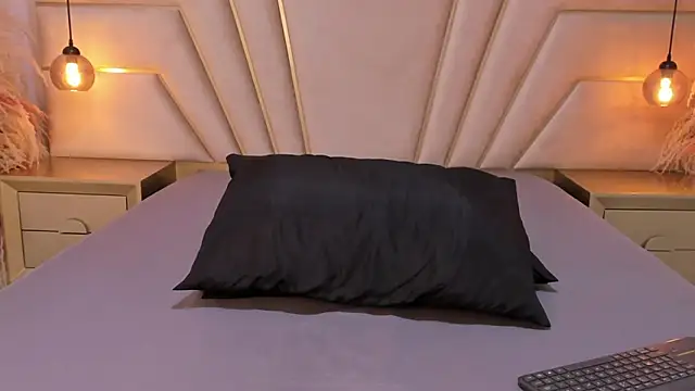 MaroxCute live sex cam