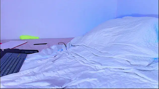 KaelMoreau live sex cam