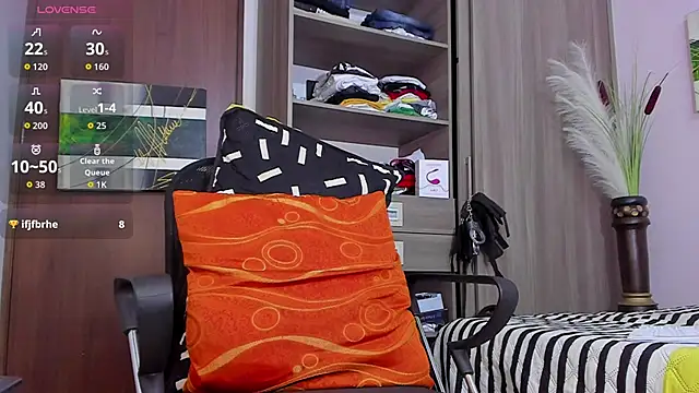 AnthonyWhite24 live sex cam